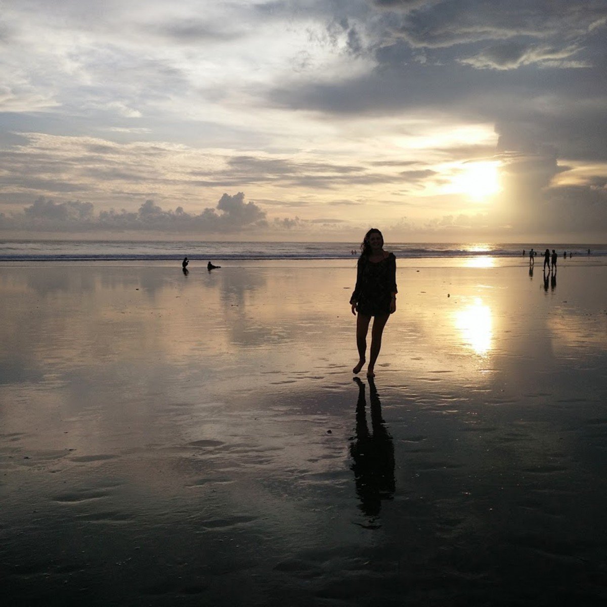 girl_horizon_beach_sunset_silhouette_sunshine_bali_indonesia-552329.jpg!d
